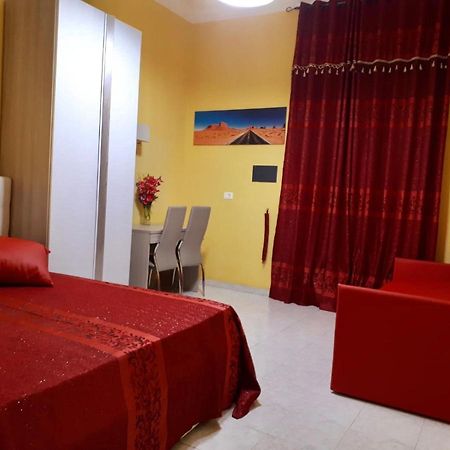 Sun Light Guest House 2 โรม ภายนอก รูปภาพ