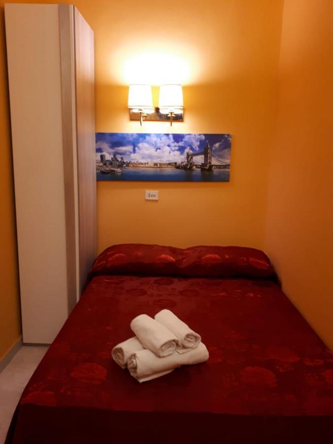 Sun Light Guest House 2 โรม ภายนอก รูปภาพ