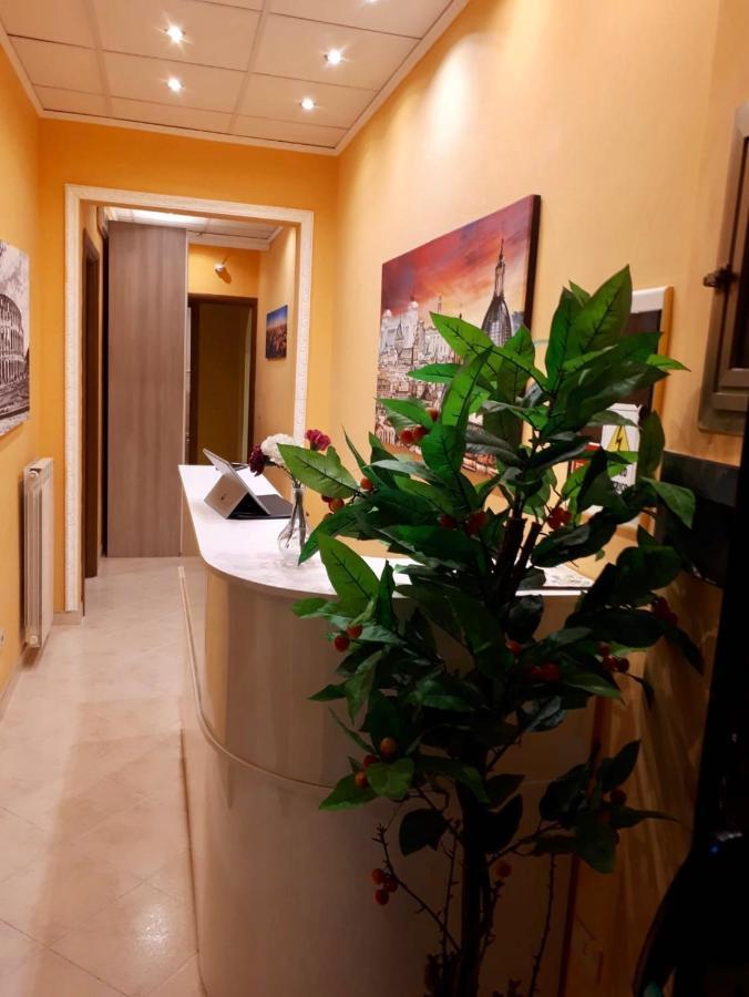 Sun Light Guest House 2 โรม ภายนอก รูปภาพ