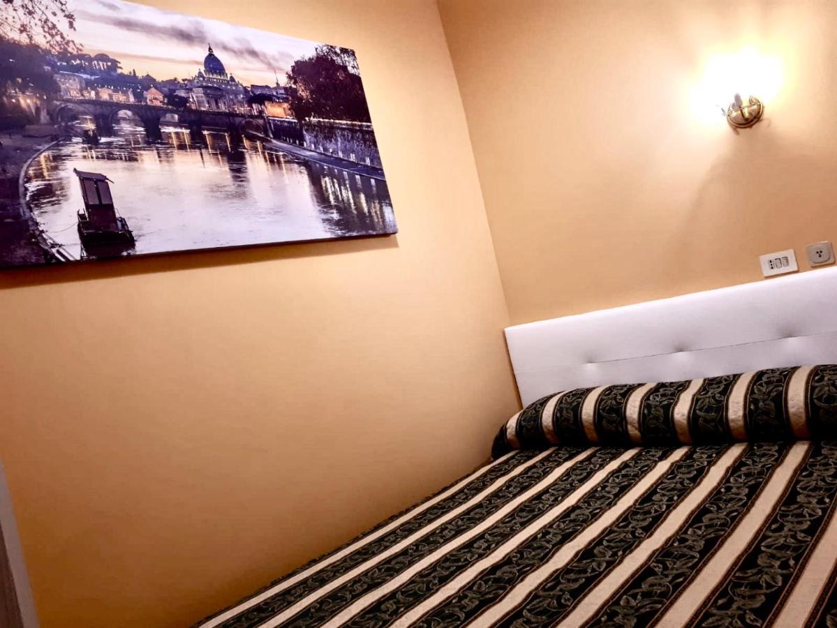 Sun Light Guest House 2 โรม ภายนอก รูปภาพ